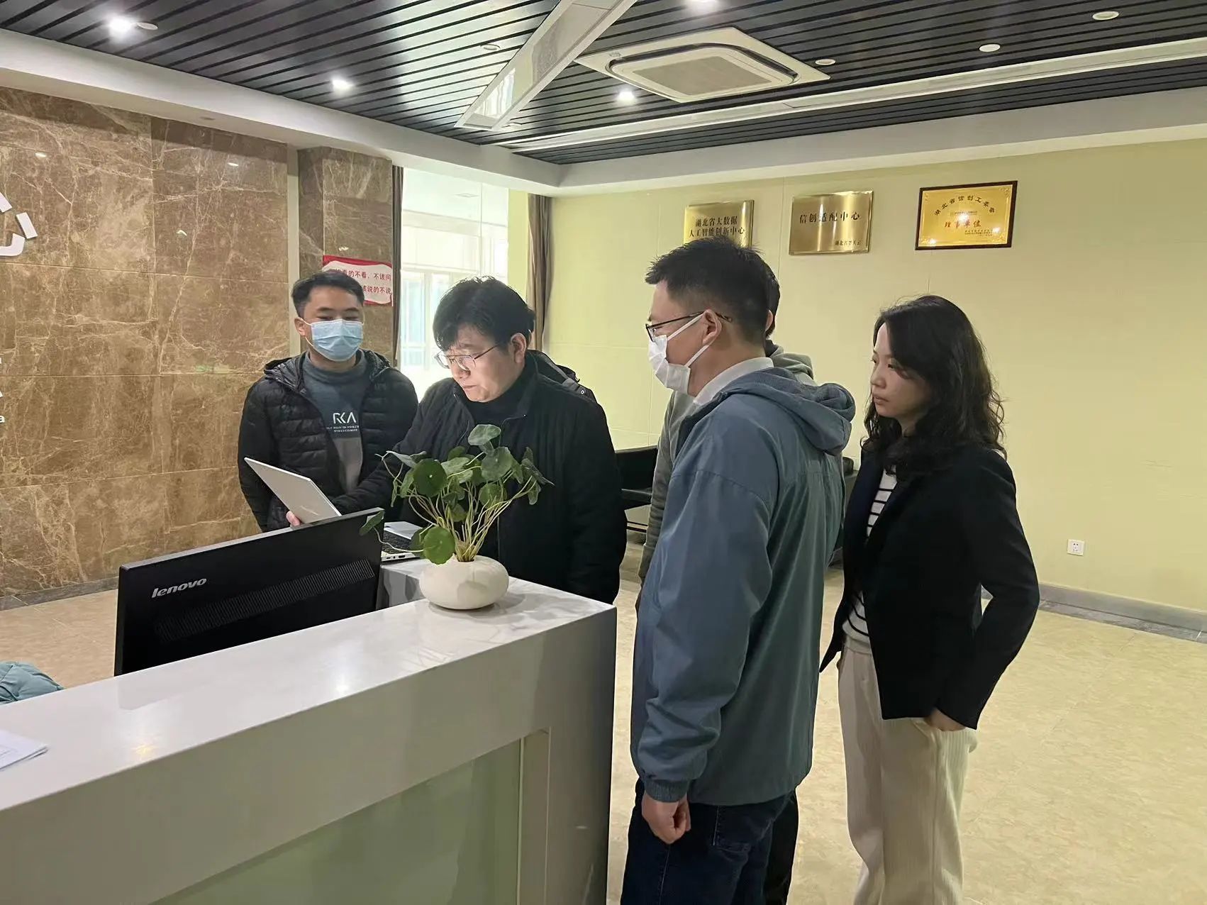 202402191557404558_show